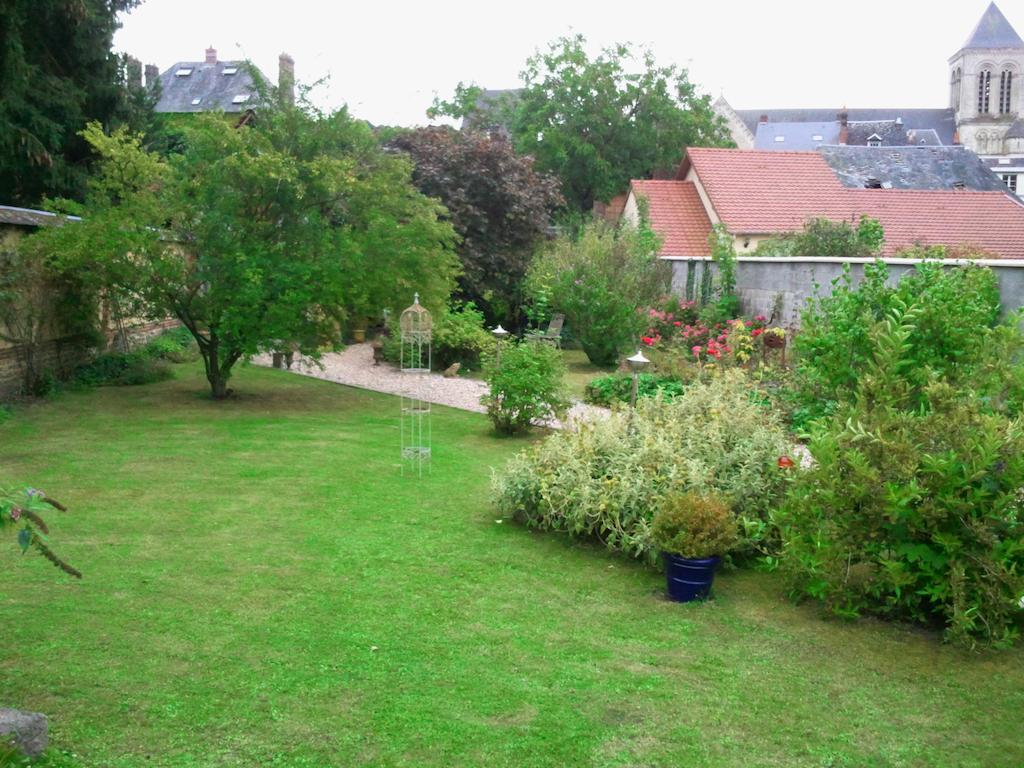 Au Fond Du Jardin Maison D'Hotes Сен-Саен Номер фото