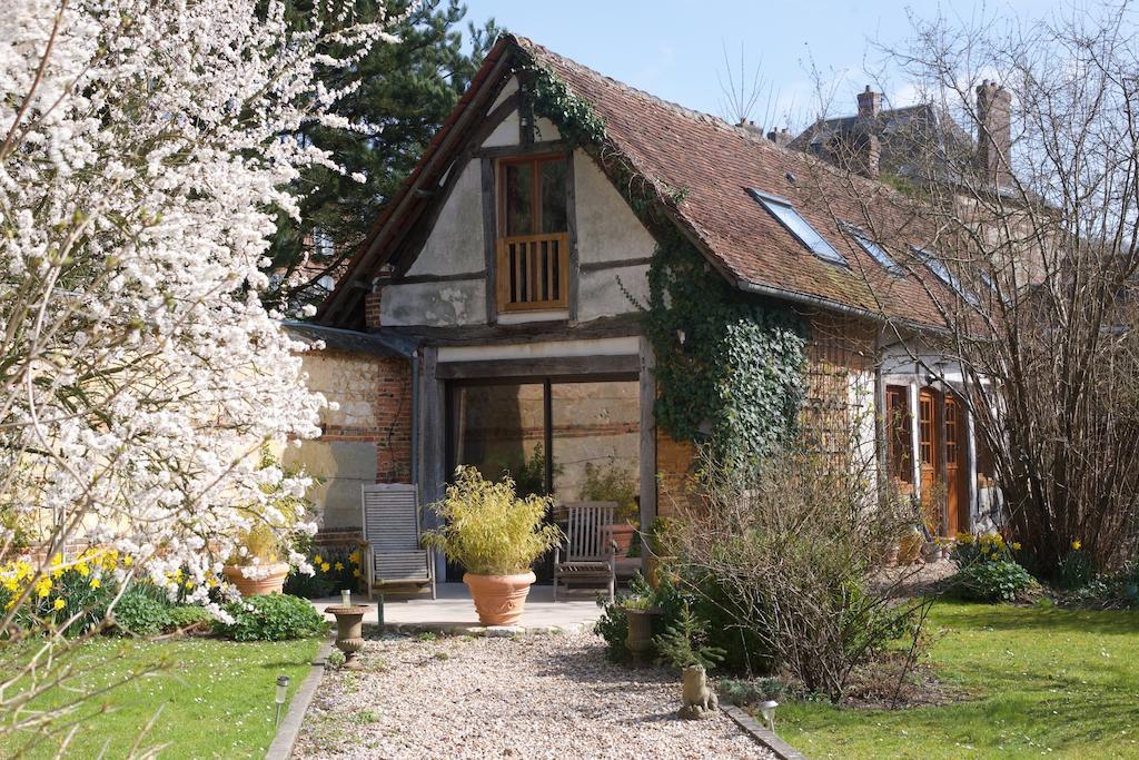 Au Fond Du Jardin Maison D'Hotes Сен-Саен Номер фото