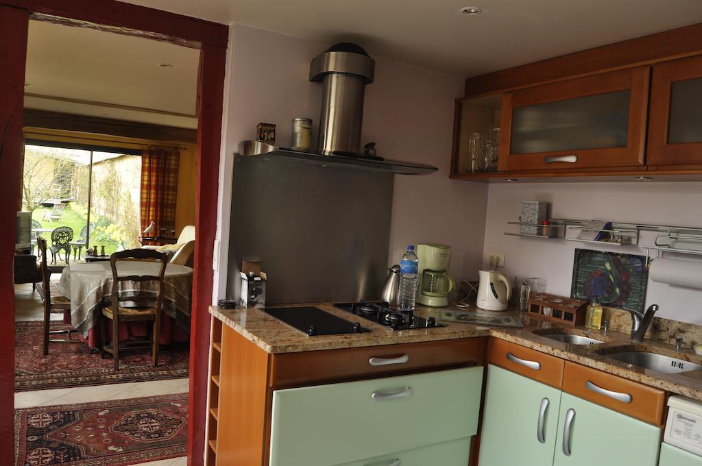 Au Fond Du Jardin Maison D'Hotes Сен-Саен Номер фото