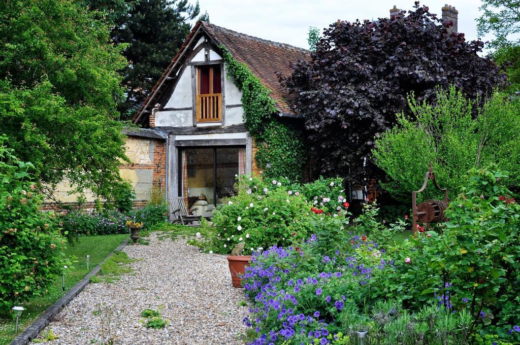 Au Fond Du Jardin Maison D'Hotes Сен-Саен Экстерьер фото