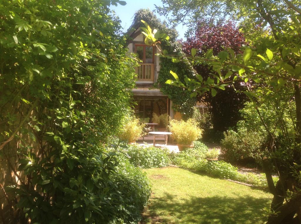 Au Fond Du Jardin Maison D'Hotes Сен-Саен Экстерьер фото